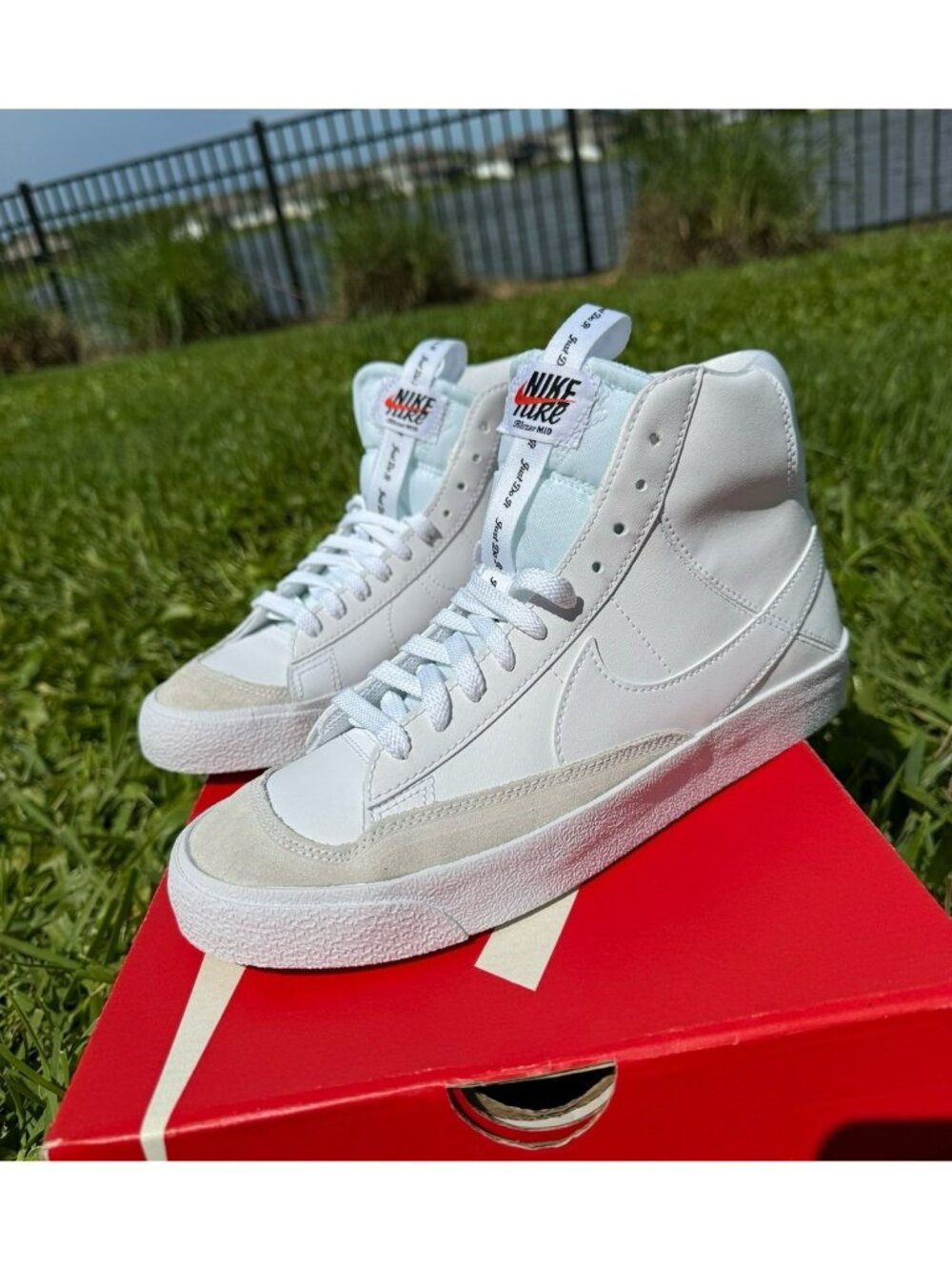 6.5Y | 8 WOMEN'S Nike Blazer MID 77 WHITE DH8640-102 WHITE SNEAKERS